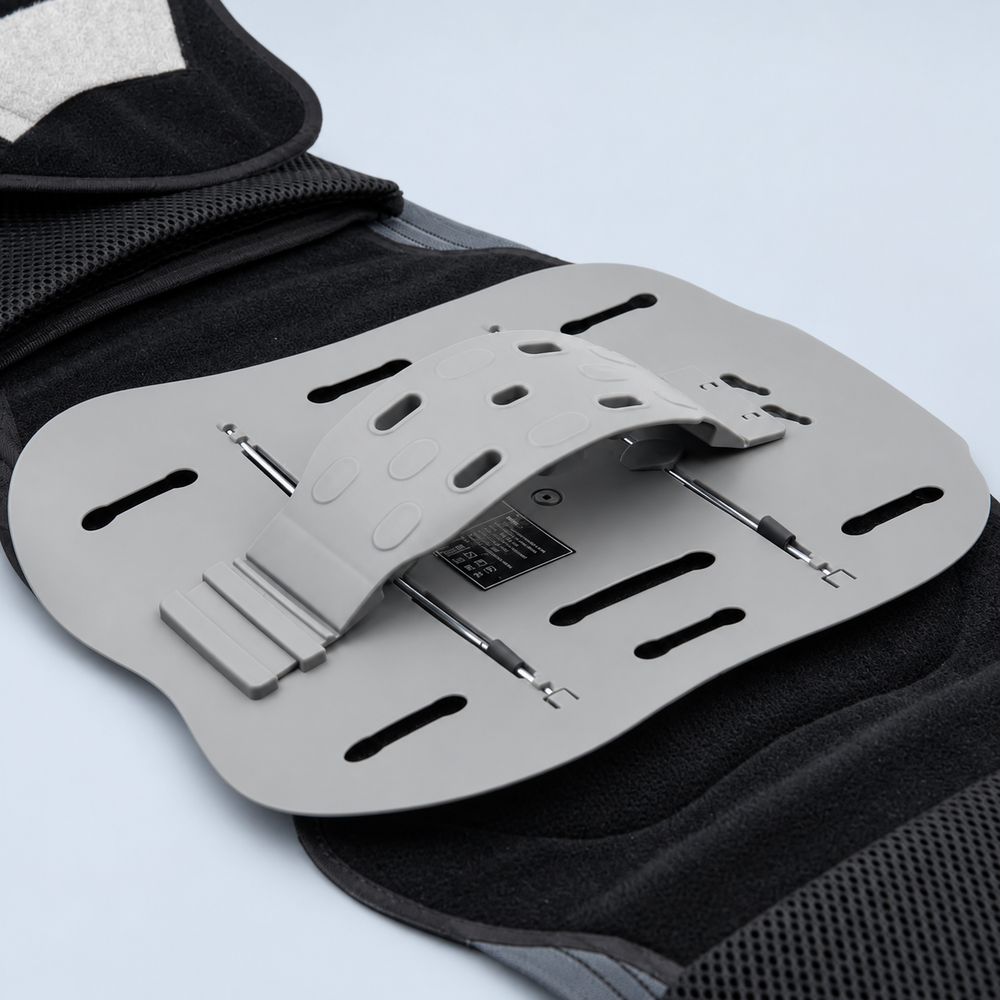 Inner adjustable lumbar panel